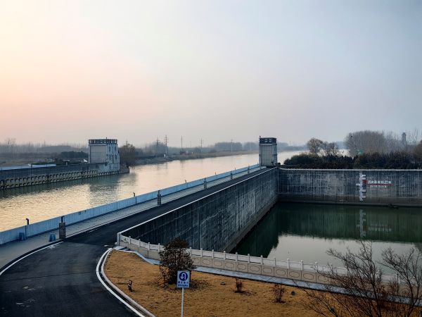 集团公司副总经理刘小辉带队到江苏、安徽调研学习运河航道、通航渡槽