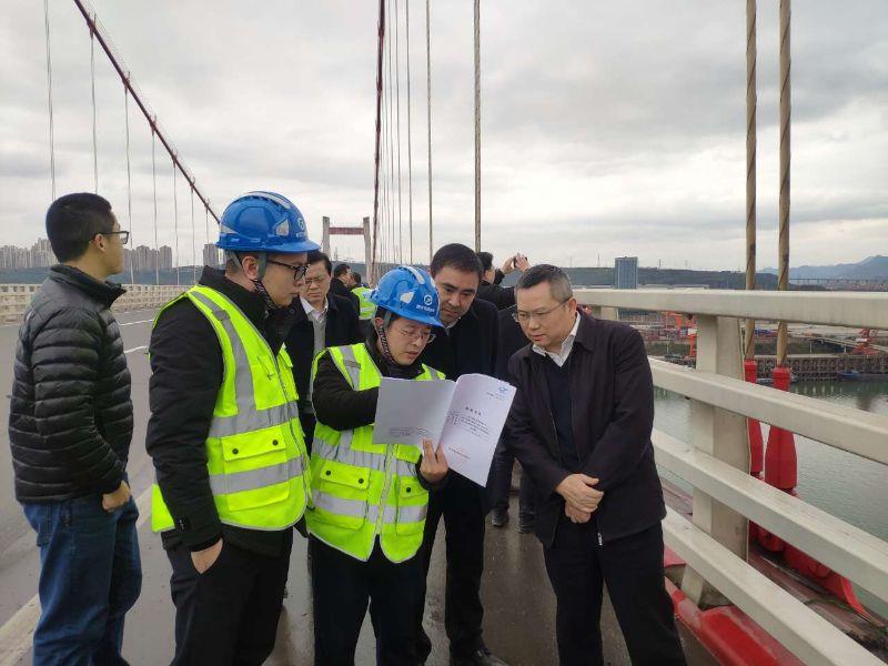 重庆市副市长郑向东、市交通局领导调研检查鱼嘴两江大桥